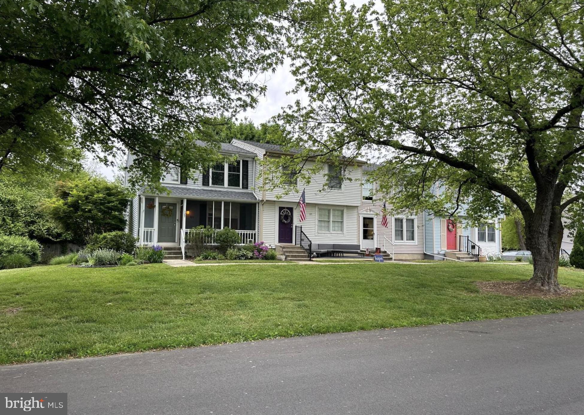 CHARLES COURT - Residential