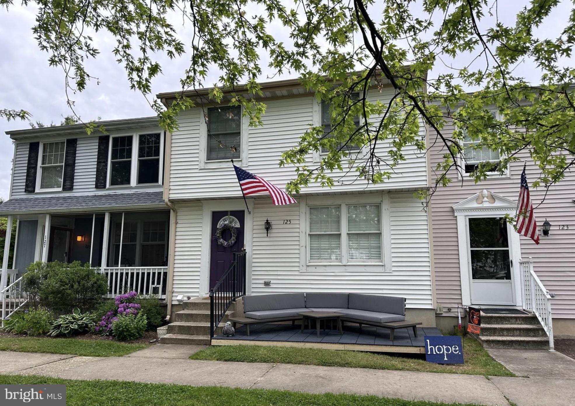 CHARLES COURT - Residential