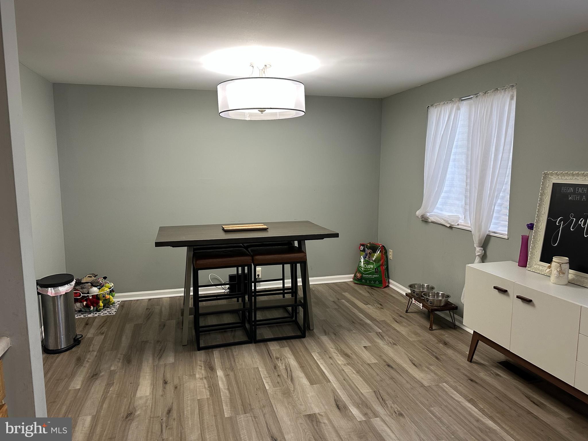 CHARLES COURT - Residential