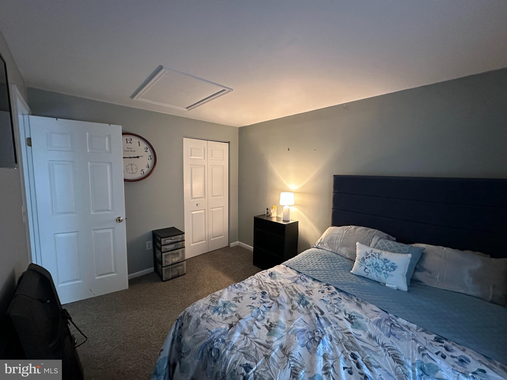 CHARLES COURT - Residential