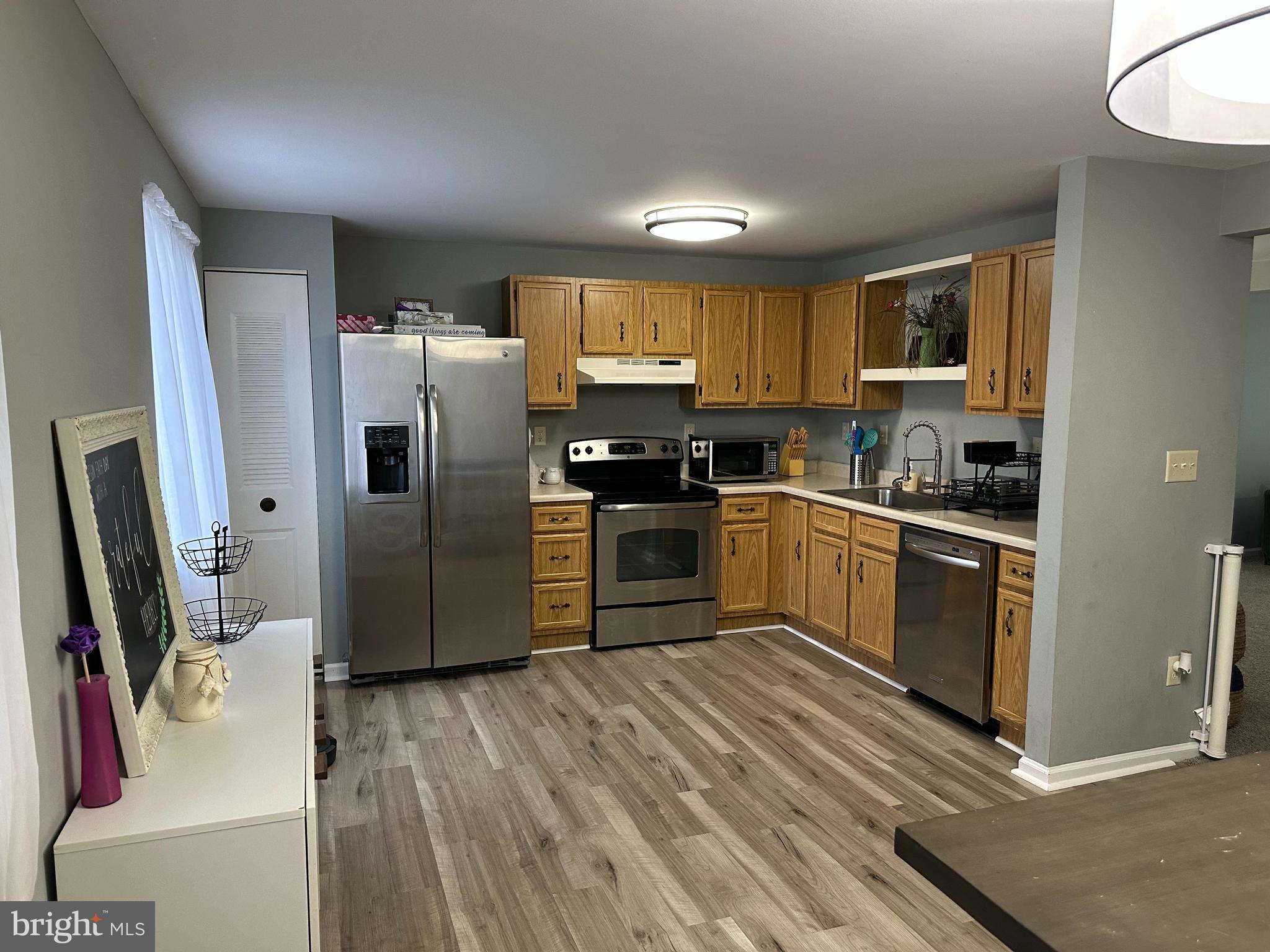 CHARLES COURT - Residential