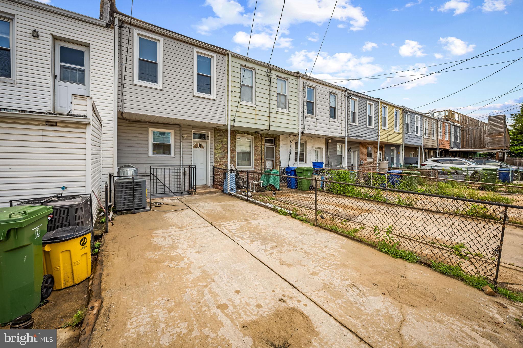 GREEKTOWN - Residential