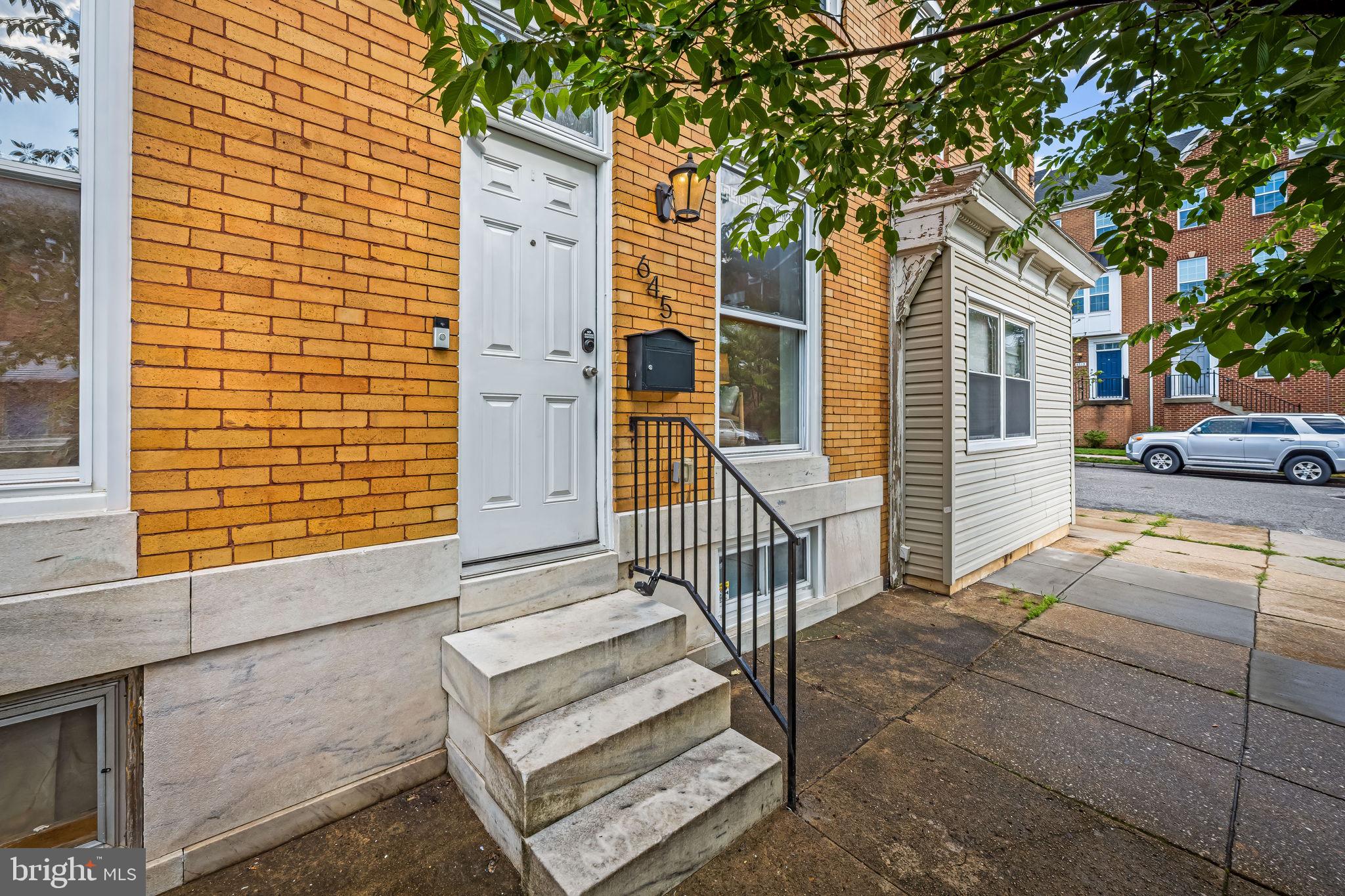 GREEKTOWN - Residential