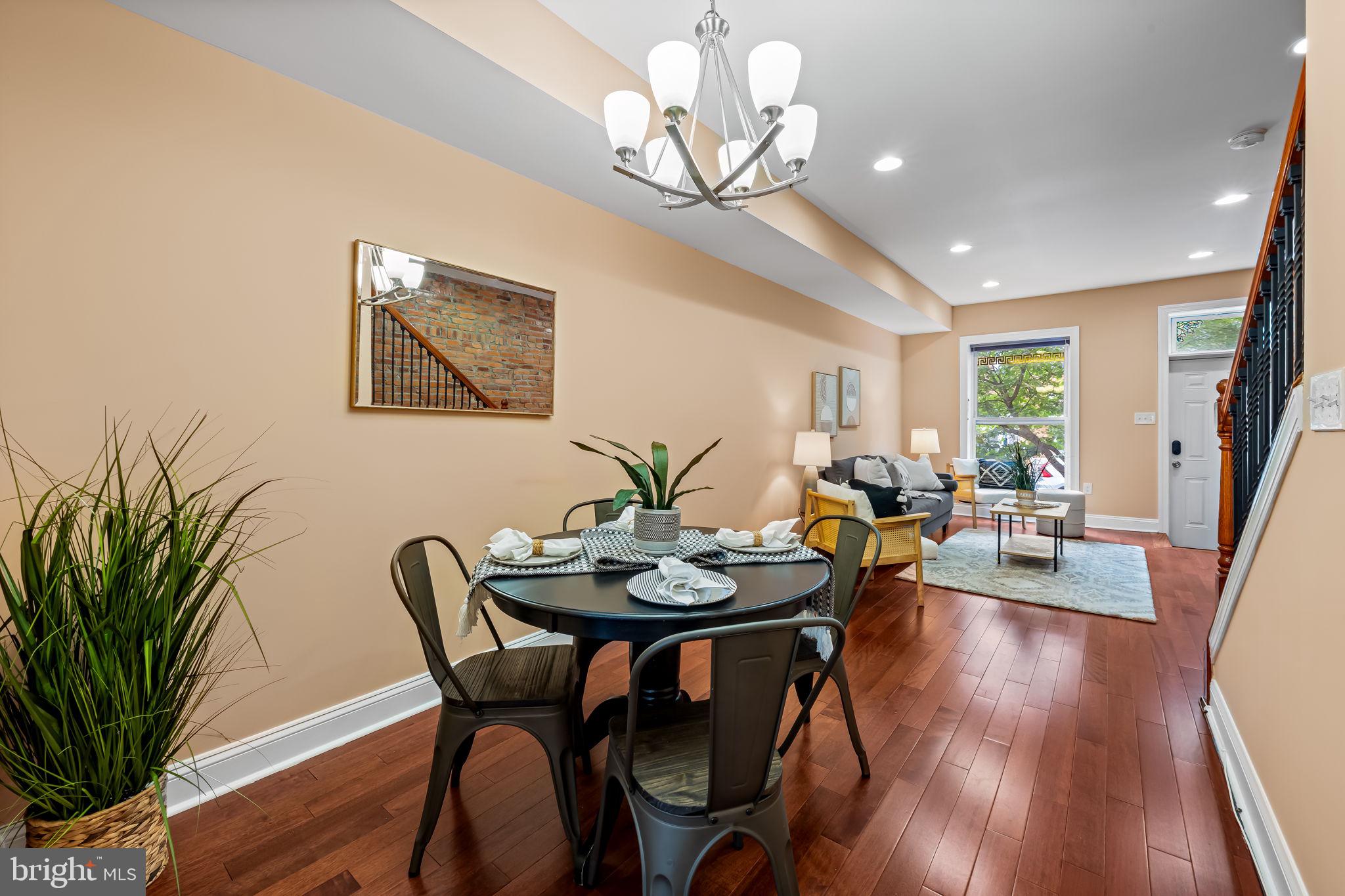 GREEKTOWN - Residential