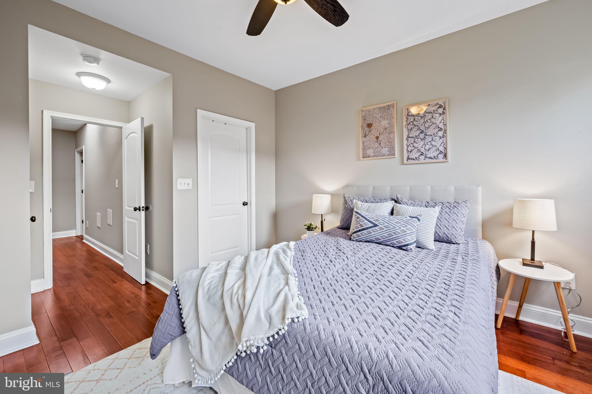 GREEKTOWN - Residential