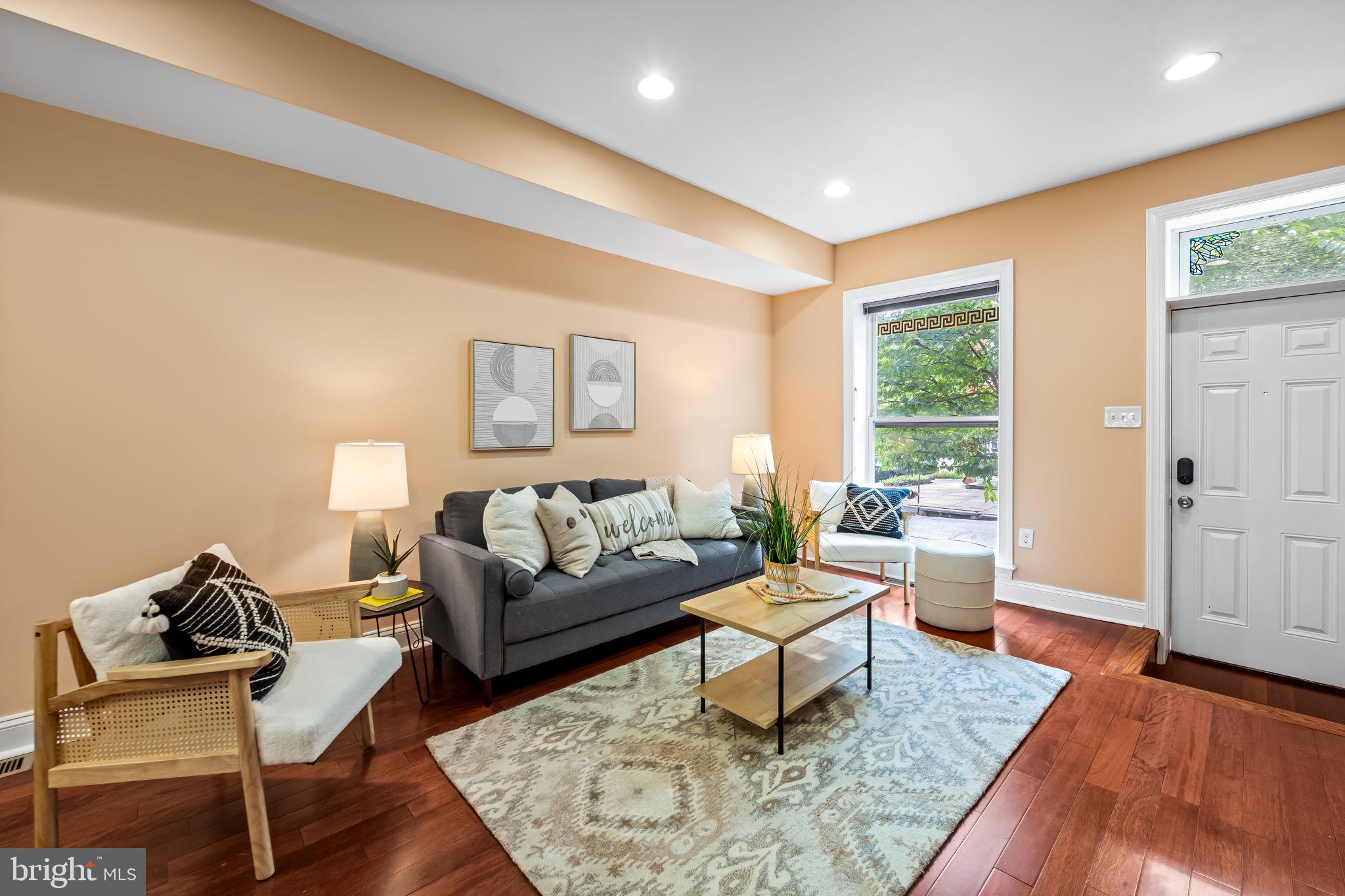 GREEKTOWN - Residential