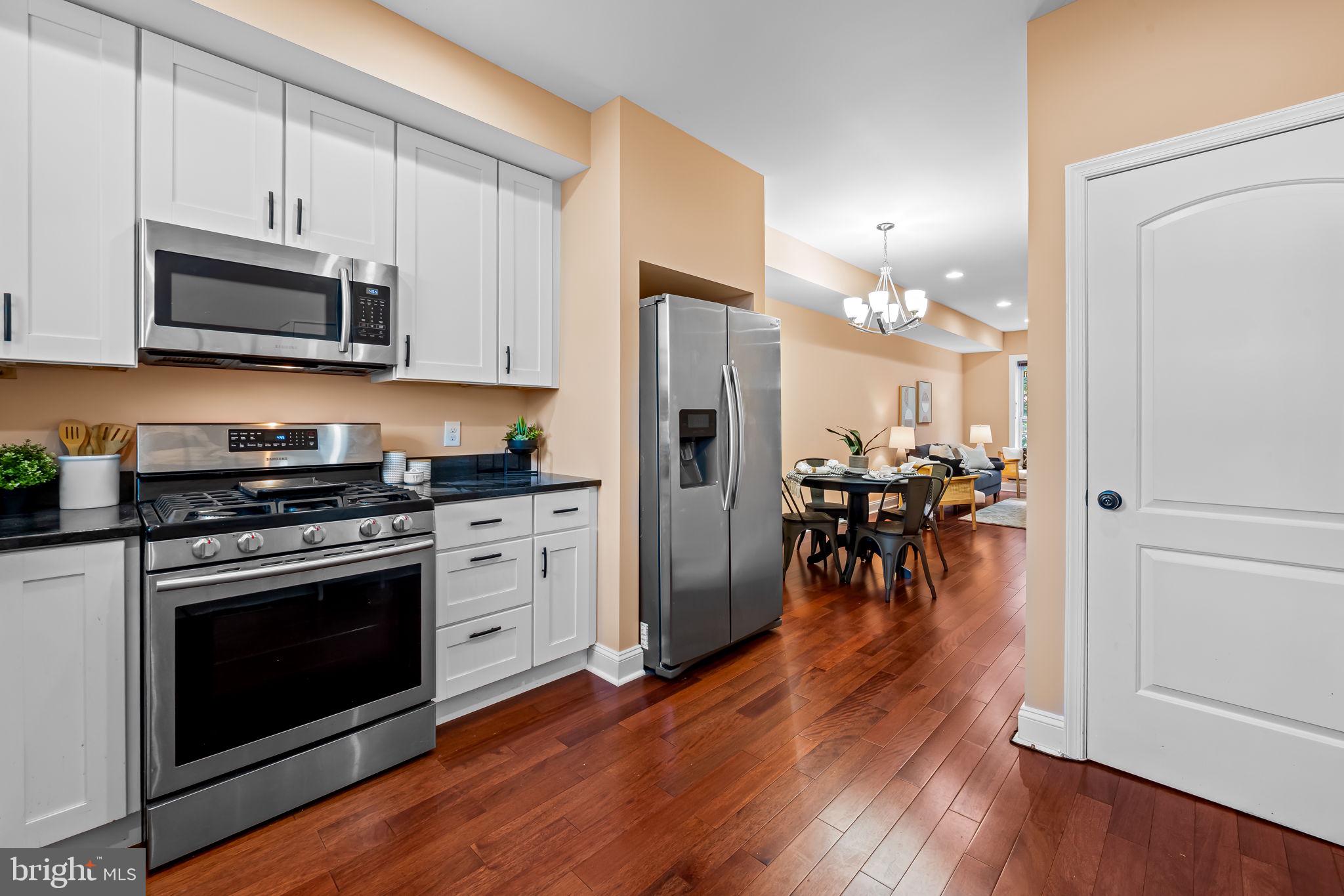 GREEKTOWN - Residential