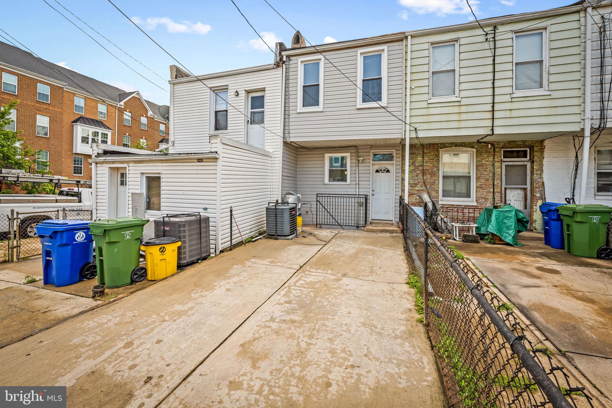 GREEKTOWN - Residential