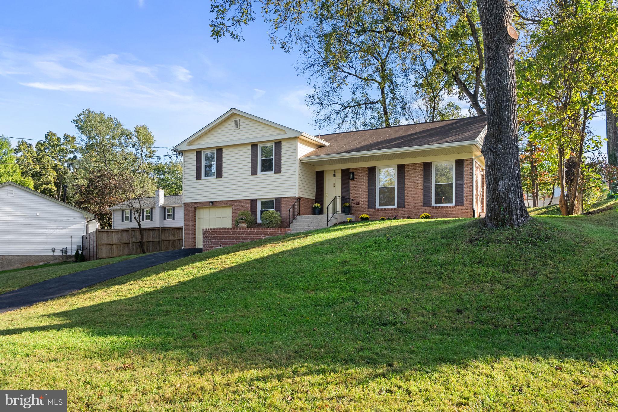 1613 LEMONTREE LANE
