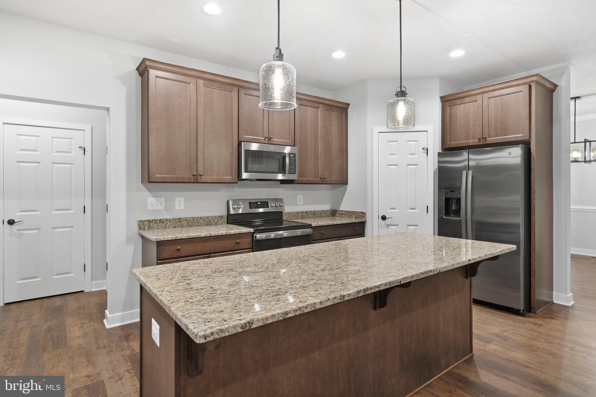 MOSS CREEK - Residential