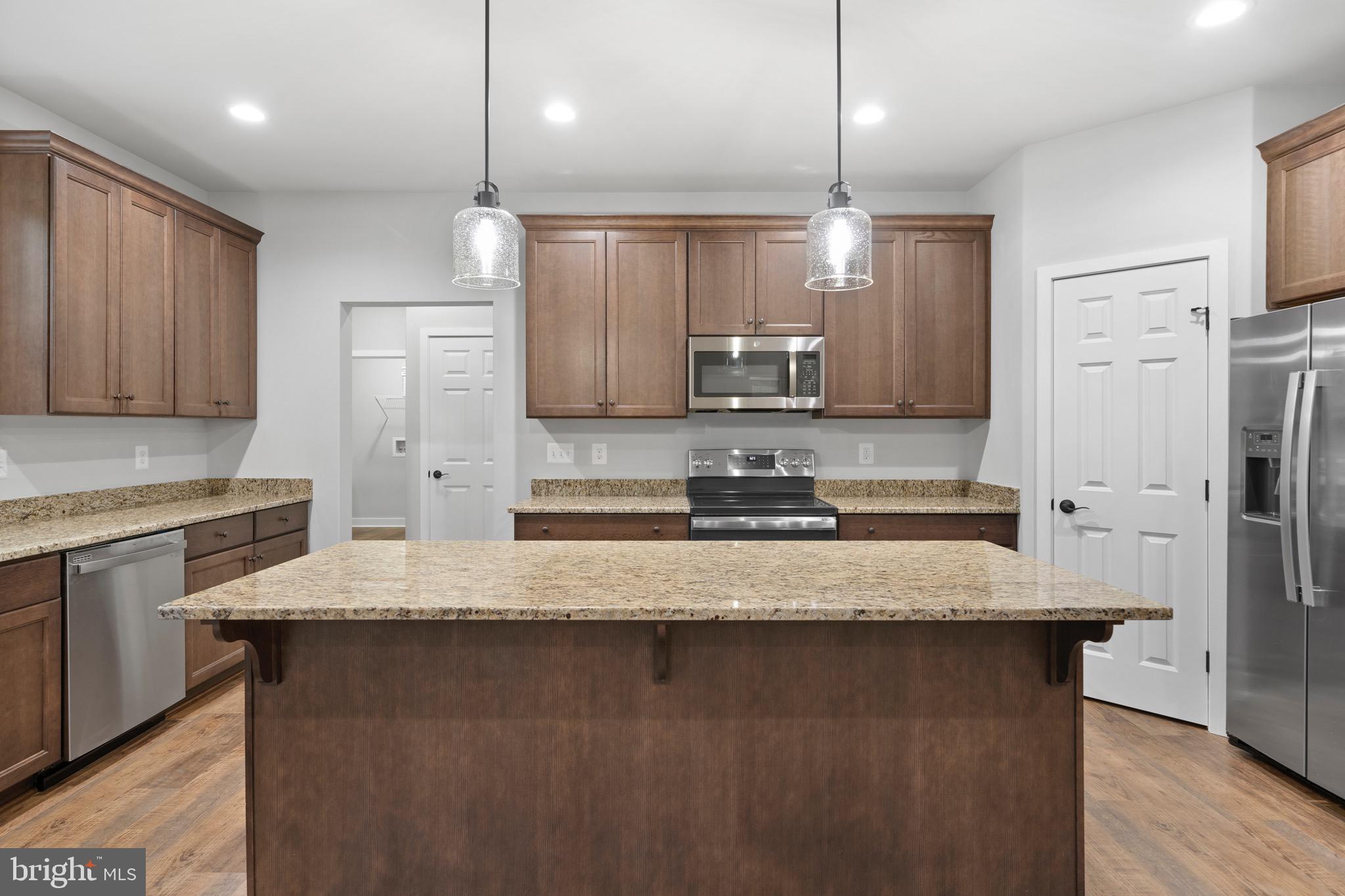 MOSS CREEK - Residential