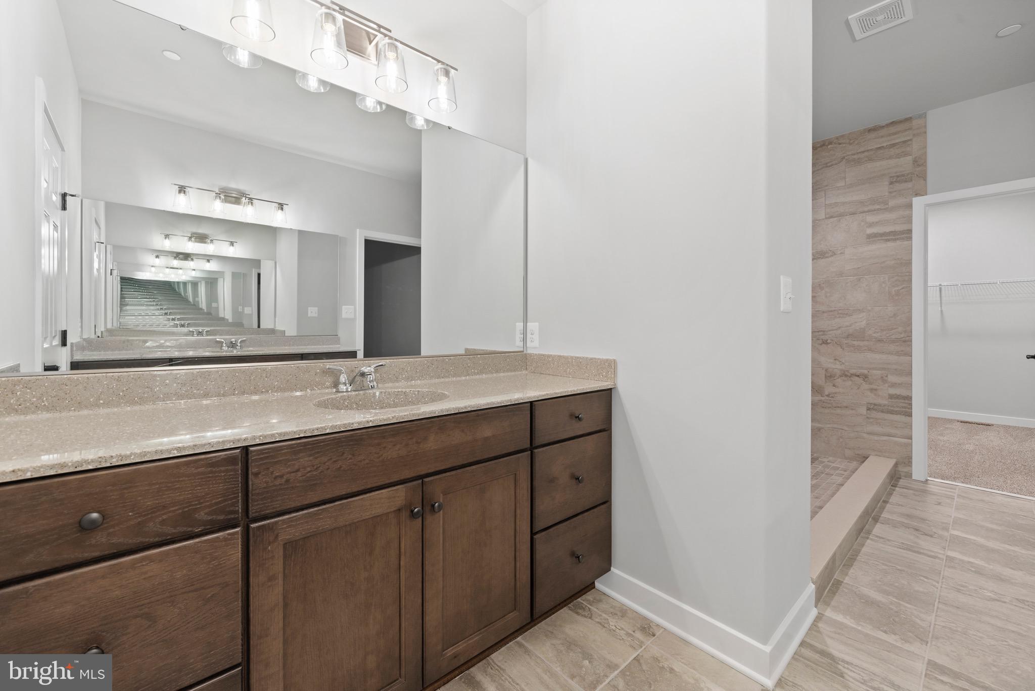 MOSS CREEK - Residential