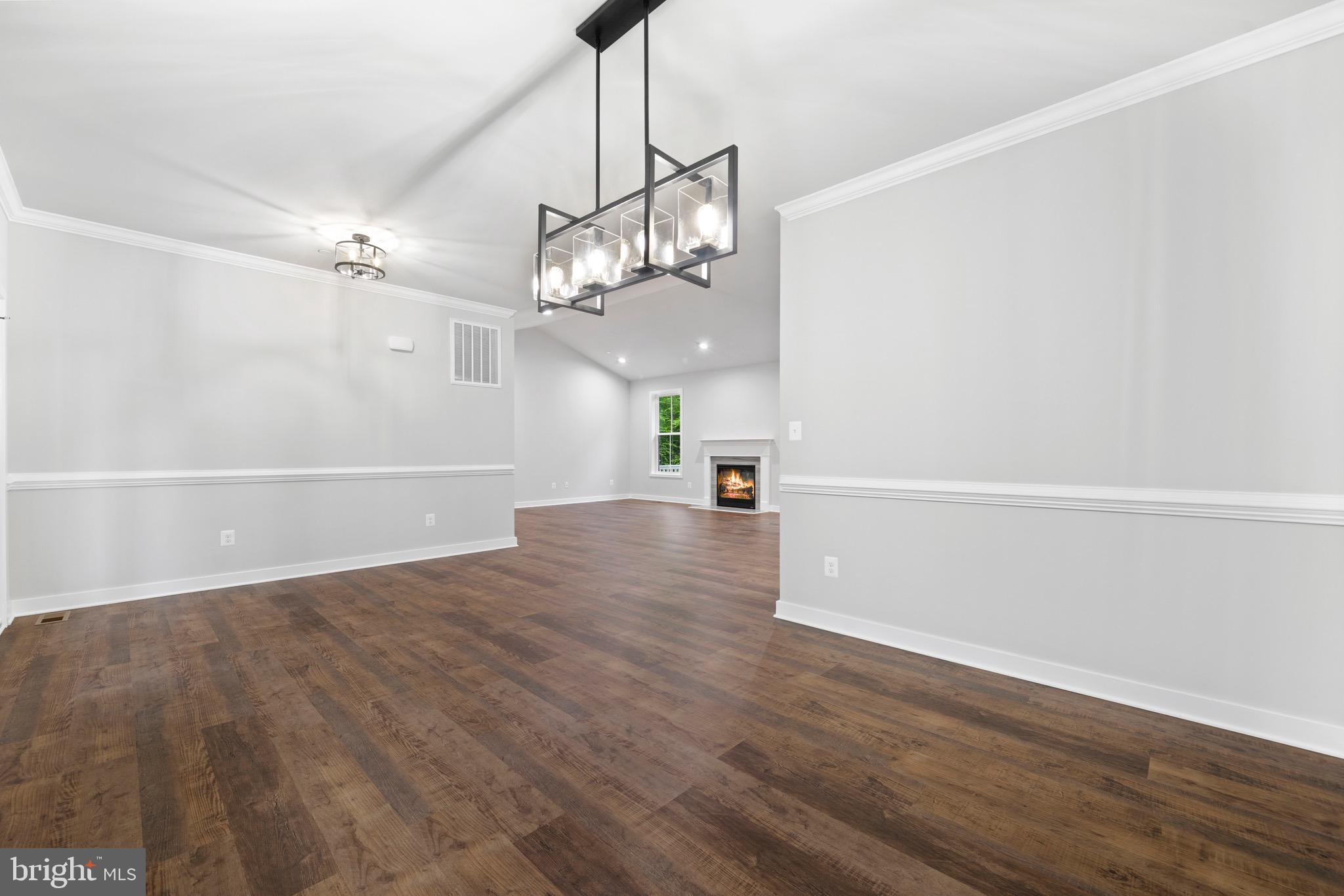 MOSS CREEK - Residential