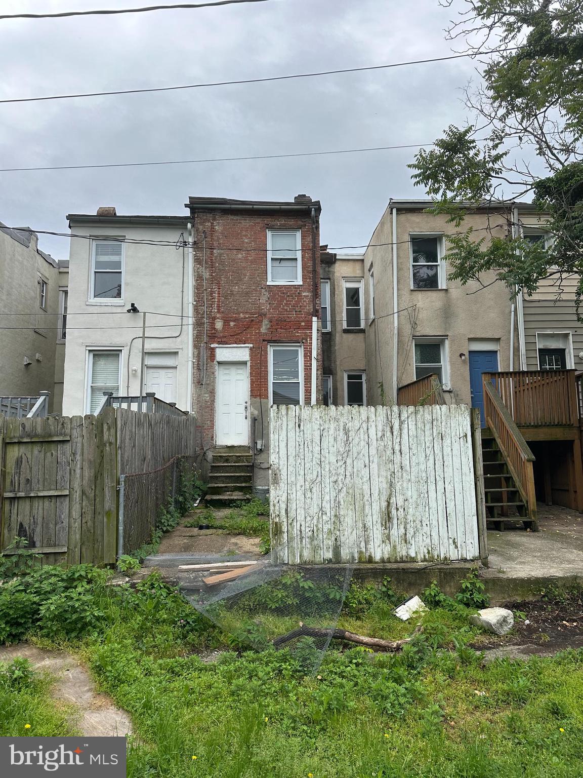 JOHNSTON SQUARE - Residential