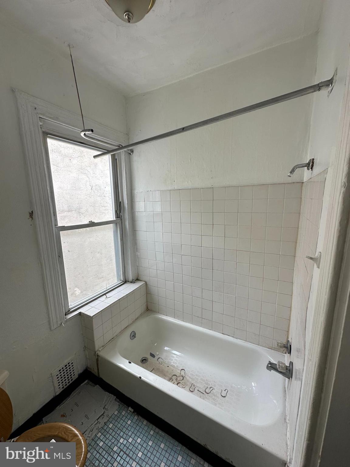 JOHNSTON SQUARE - Residential