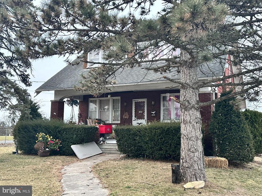 2.24 acres - prime location on Gettysburg Rd near Capital City Mall.  It last housed an HVAC contractor and heating oil supplier as the large plot accommodated large vehicle and equipment storage.  Property has original home, large garage and workshop.  Would work well for many different types of trades with amply storage and laydown areas.  Could be redeveloped for a multitude of different uses.  Zoned General Commercial.