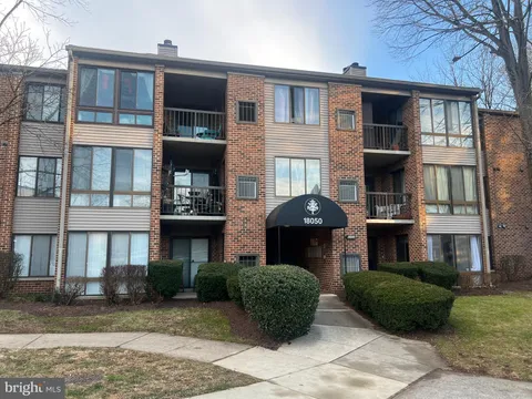 18050 Chalet Drive Unit 14-302, Germantown, MD MLS: MDMC2213940