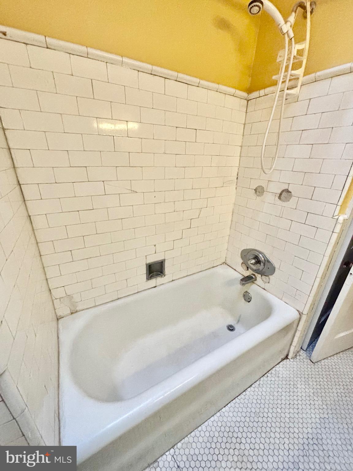 NORTHWOOD - Residential