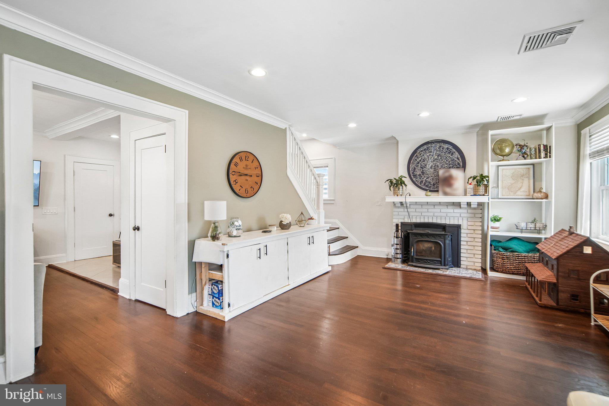 45 BAYVIEW AVE