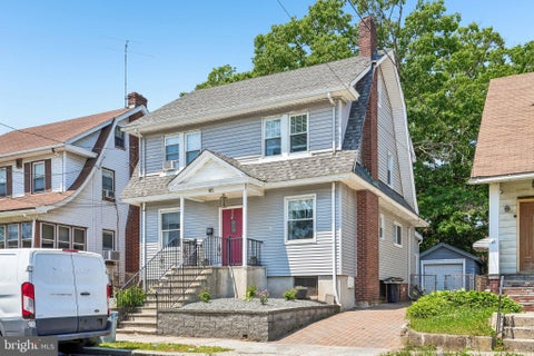 Homes For Sale - 45 Bayview Ave Ave<br/> Essex County, NEWARK, NJ 07112