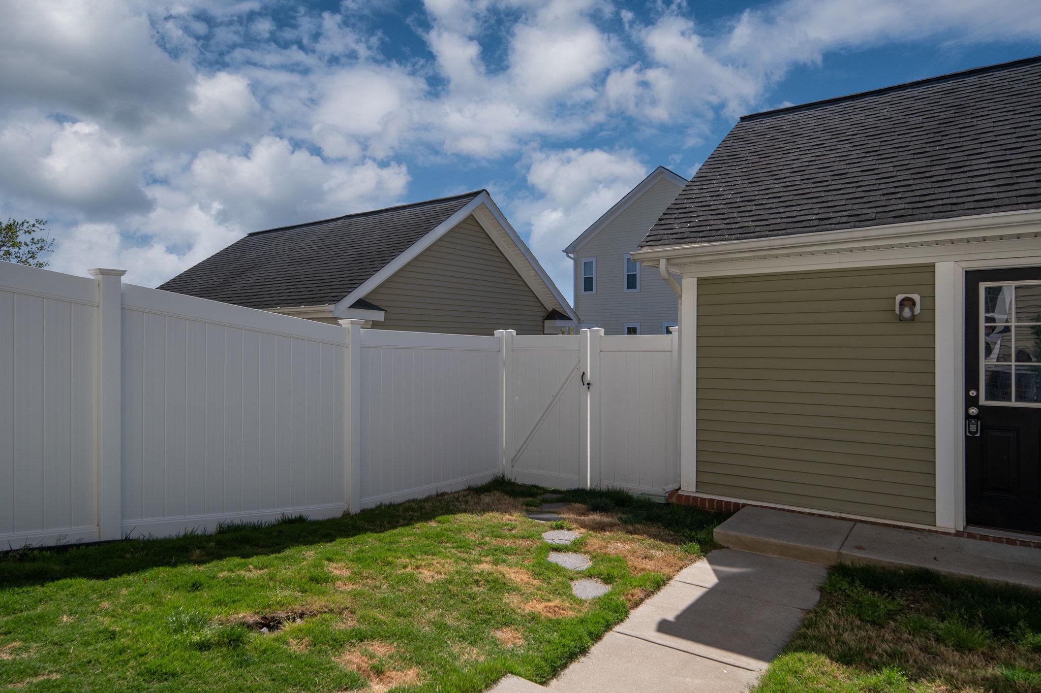 LADYSMITH VILLAGE - Residential