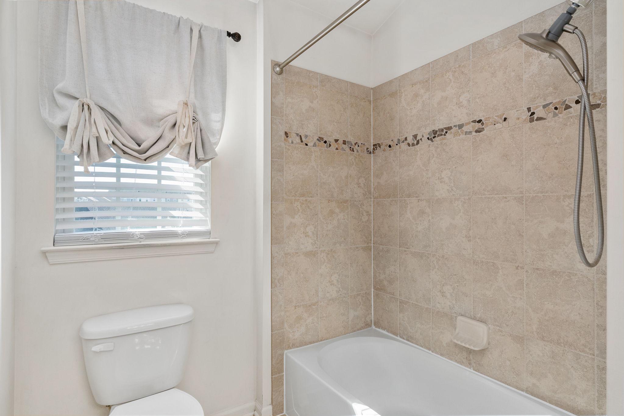 LADYSMITH VILLAGE - Residential