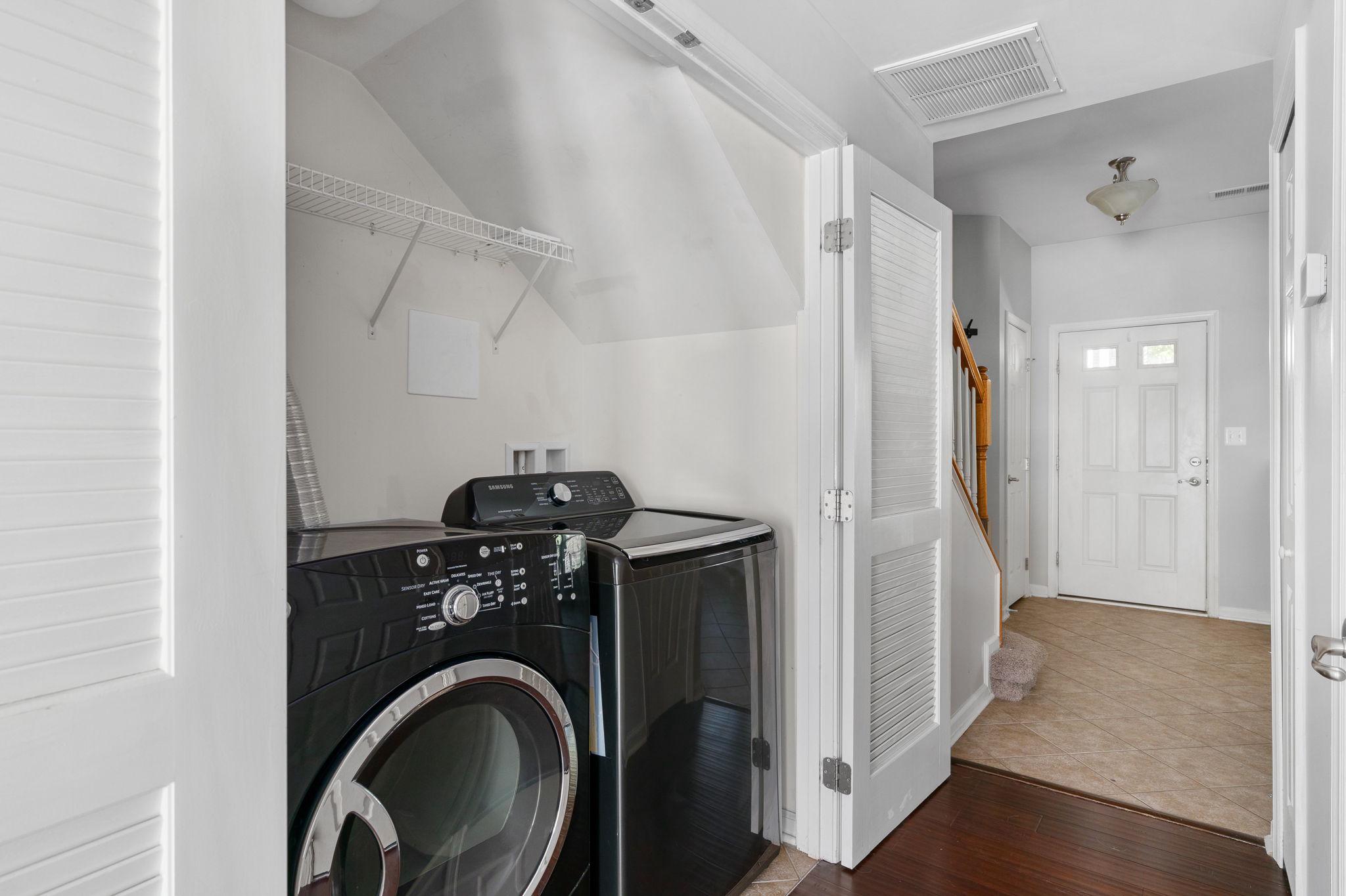 LADYSMITH VILLAGE - Residential