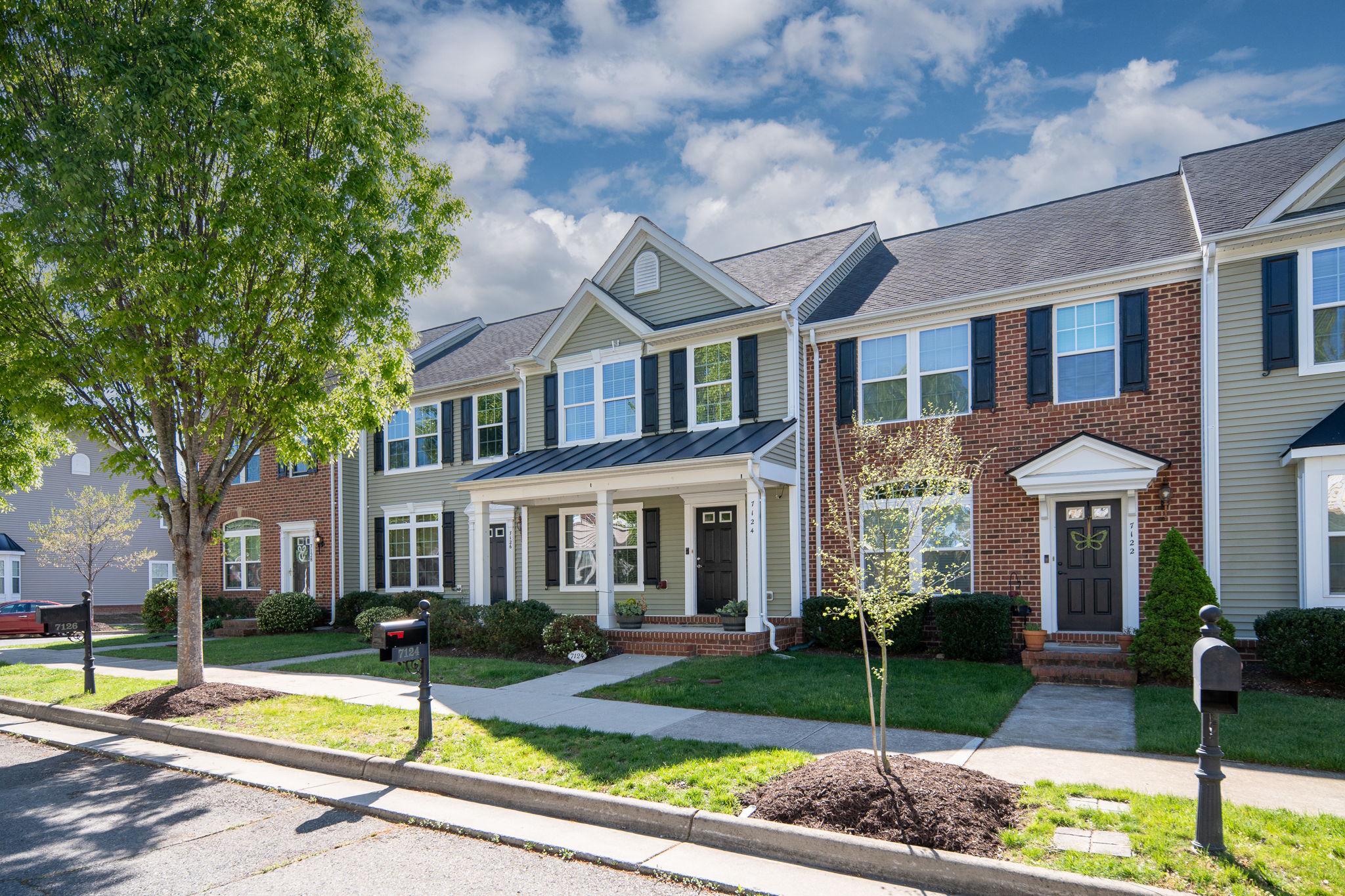 LADYSMITH VILLAGE - Residential