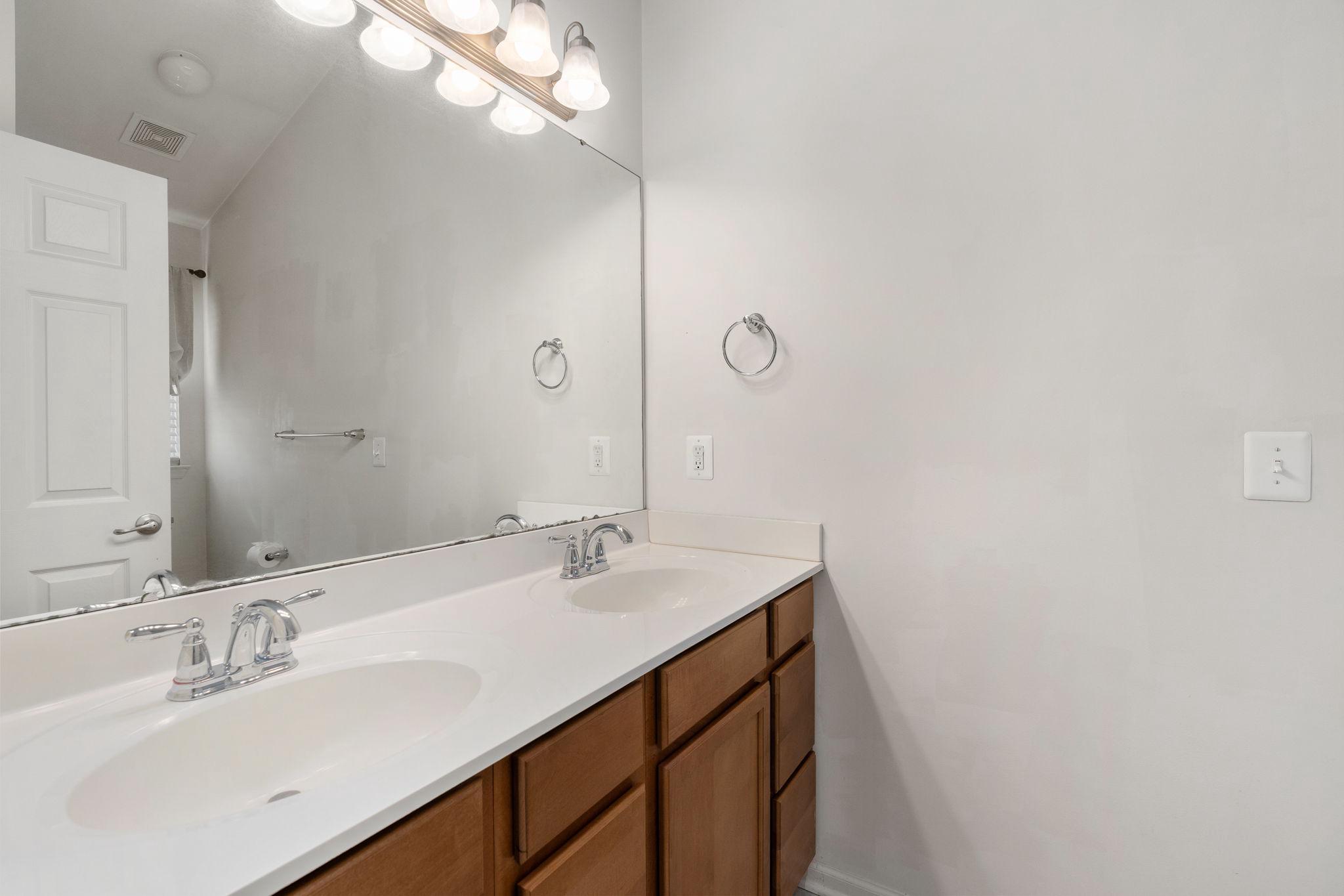 LADYSMITH VILLAGE - Residential