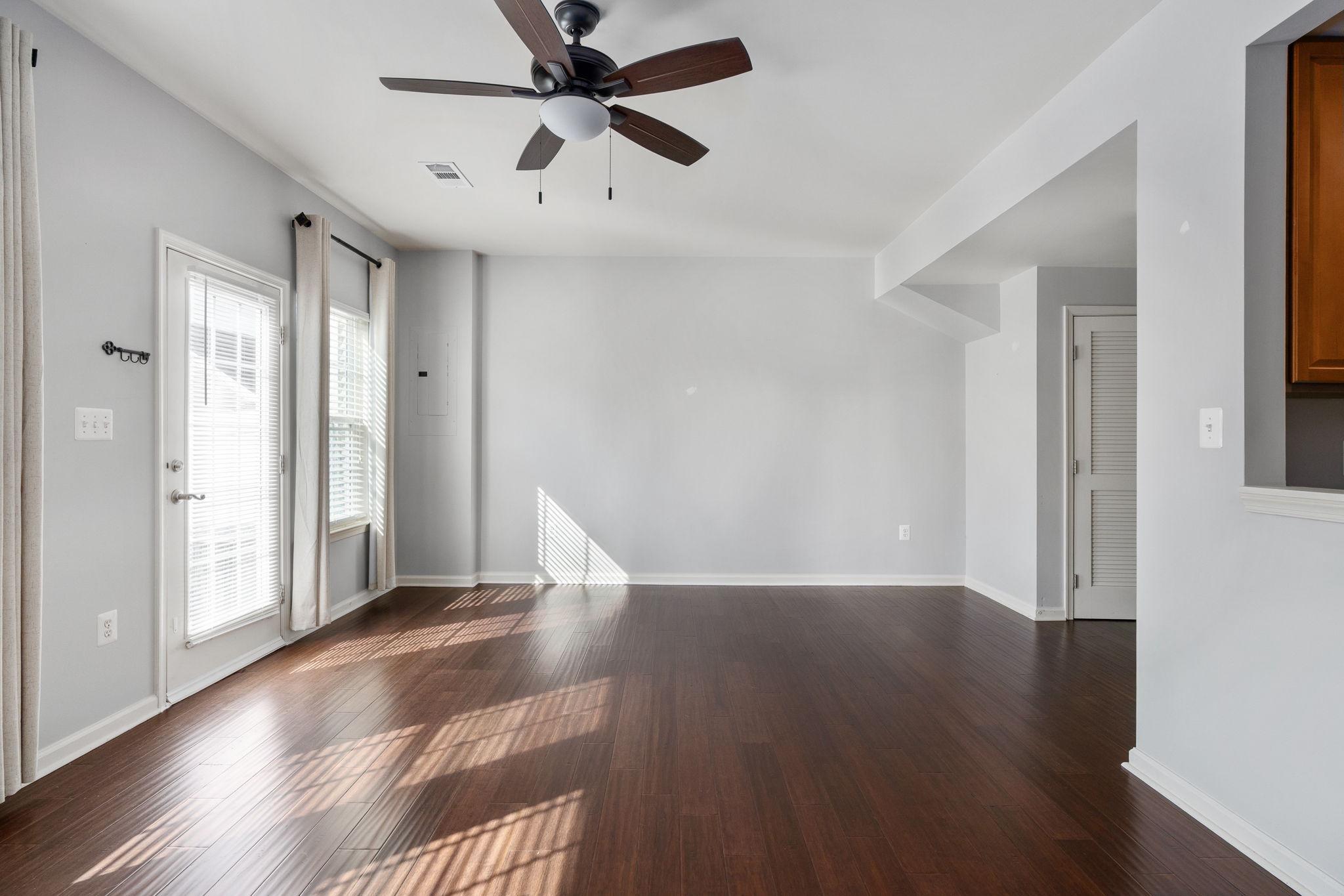 LADYSMITH VILLAGE - Residential