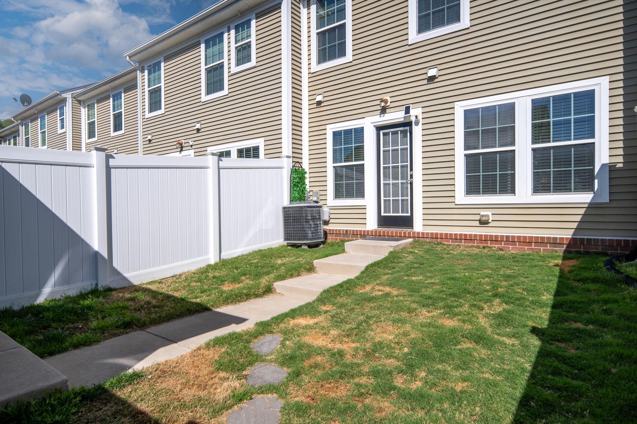 LADYSMITH VILLAGE - Residential