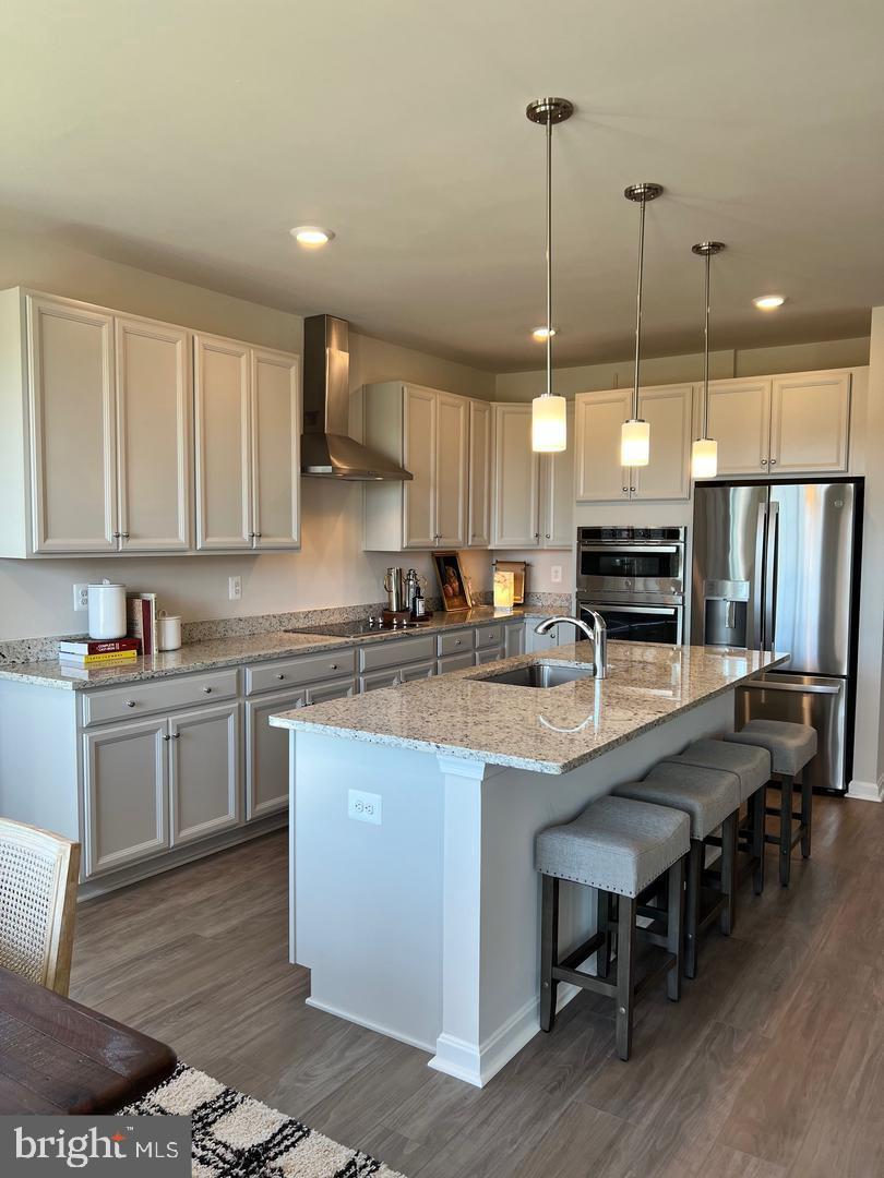 SENSENY VILLAGE - Residential