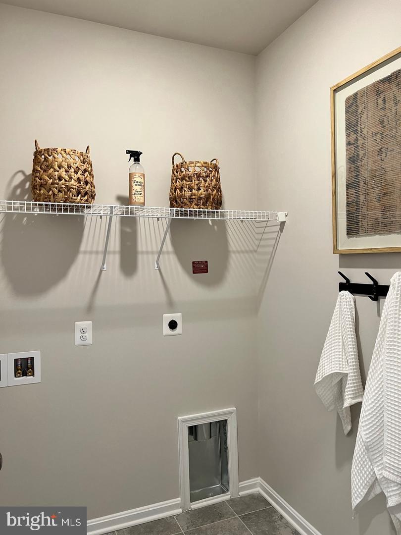 SENSENY VILLAGE - Residential