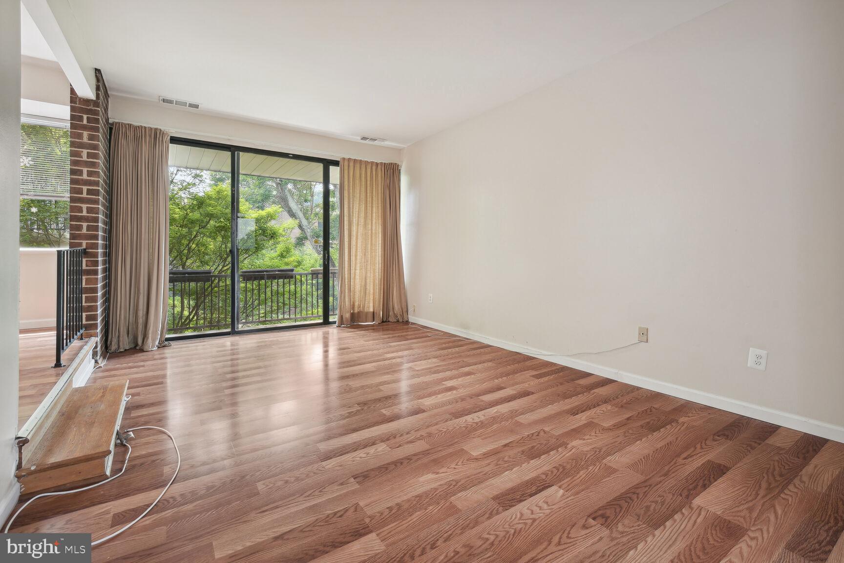 AMERICANA FINMARK - Residential Lease