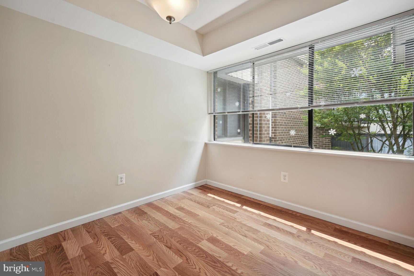 AMERICANA FINMARK - Residential Lease