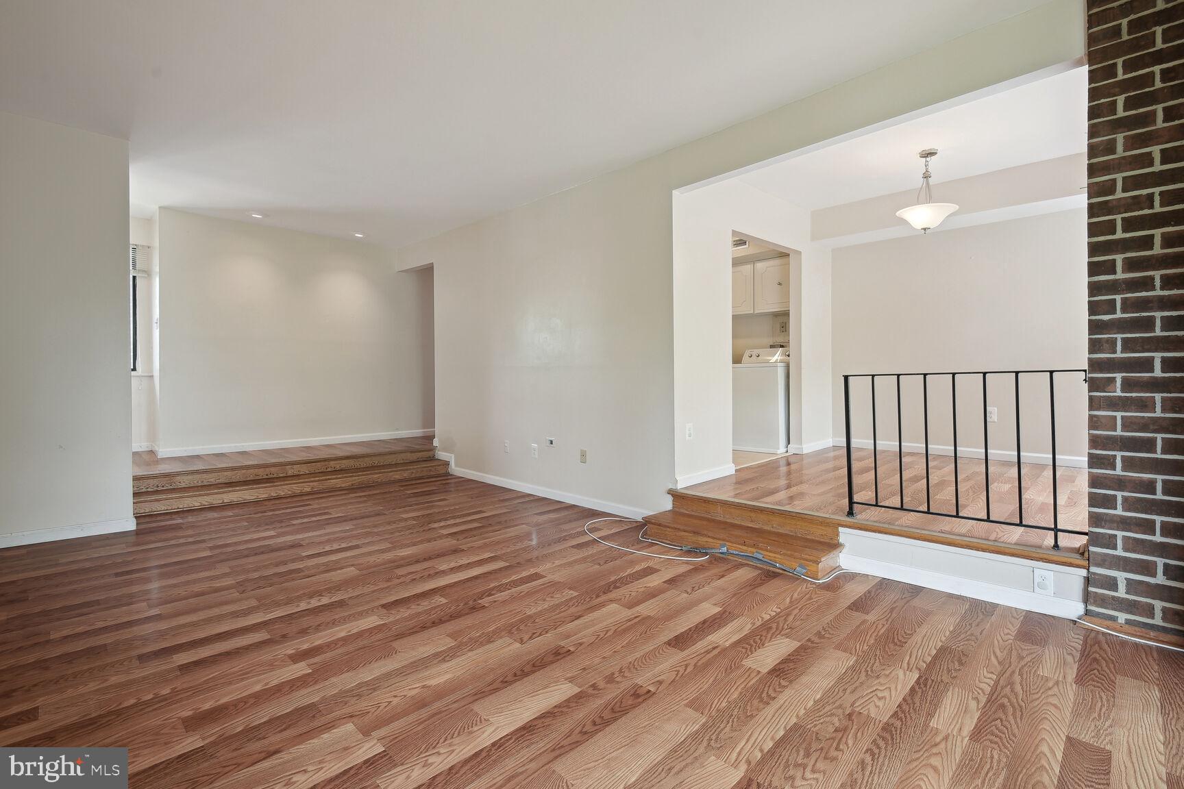 AMERICANA FINMARK - Residential Lease