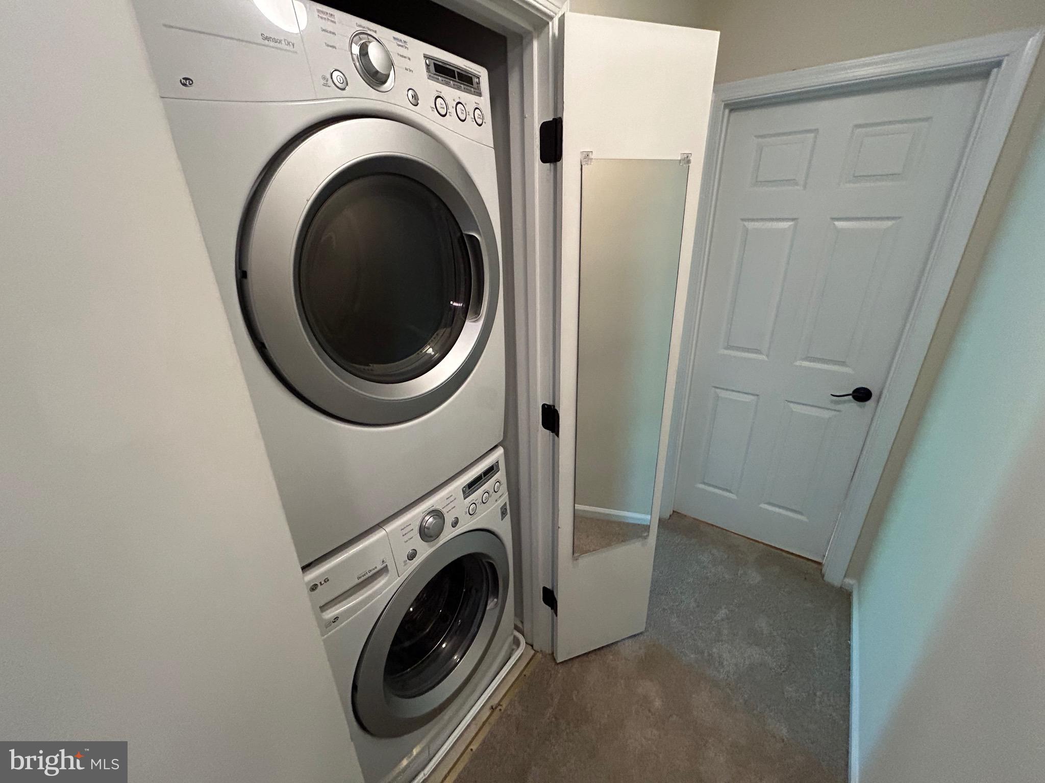 FEDERAL TOWERS - Residential Lease