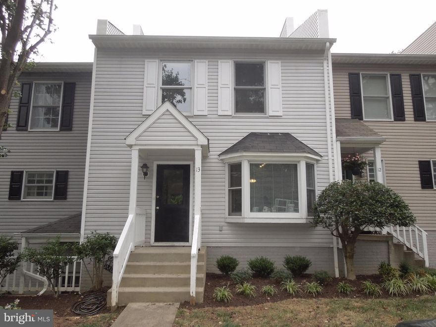 Beautiful surprise.  3 bedroom, 2.5 bath townhouse with renovated kitchen and bathrooms, built-in bookcase, updated fixtures and faucets, latch door handles, newer windows, balcony and 2 assigned parking spaces. All near Middleburg's Historic District. Tenant pays rent, utilities, and $38 / month resident fee.