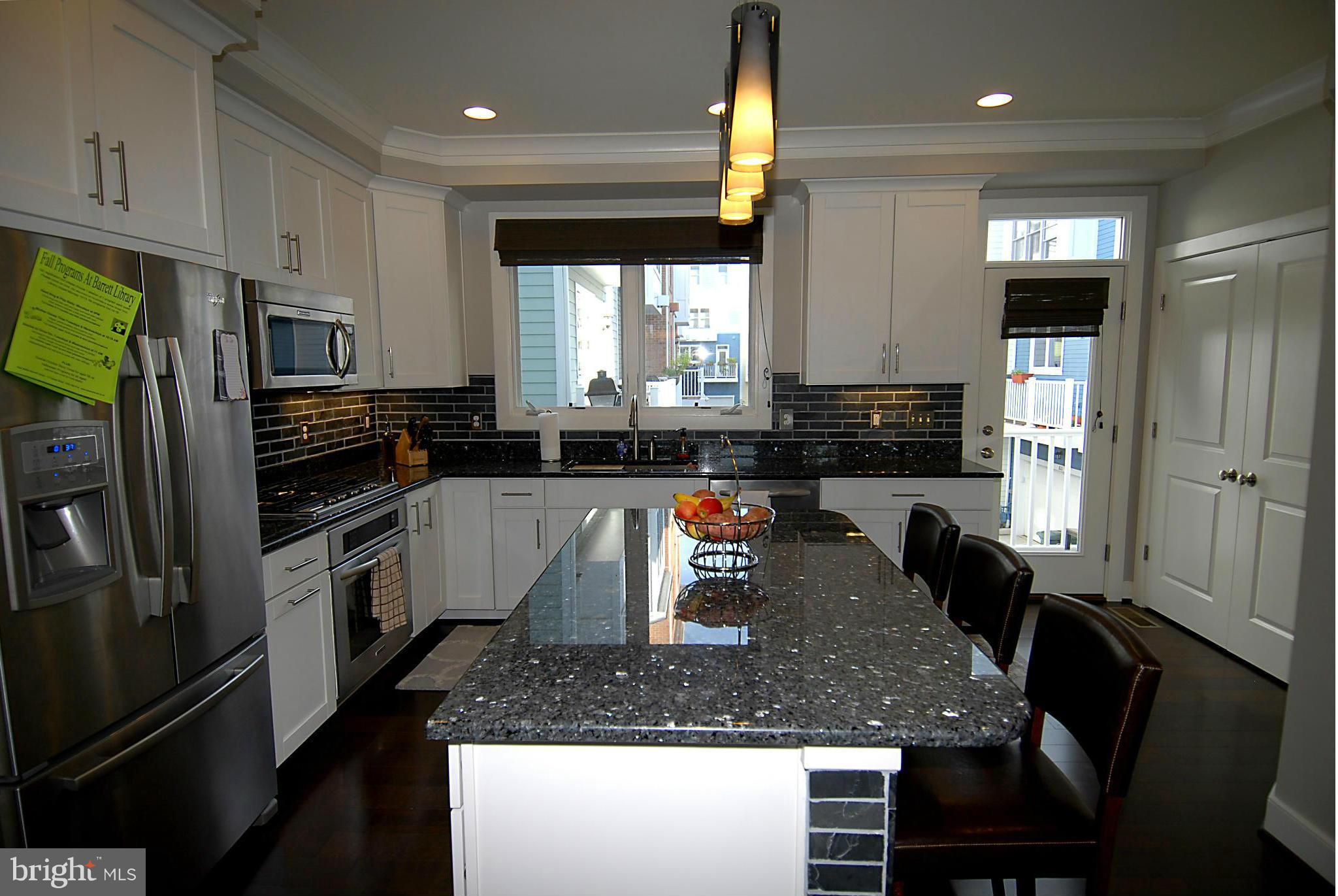 OLD TOWN COMMONS - Residential Lease