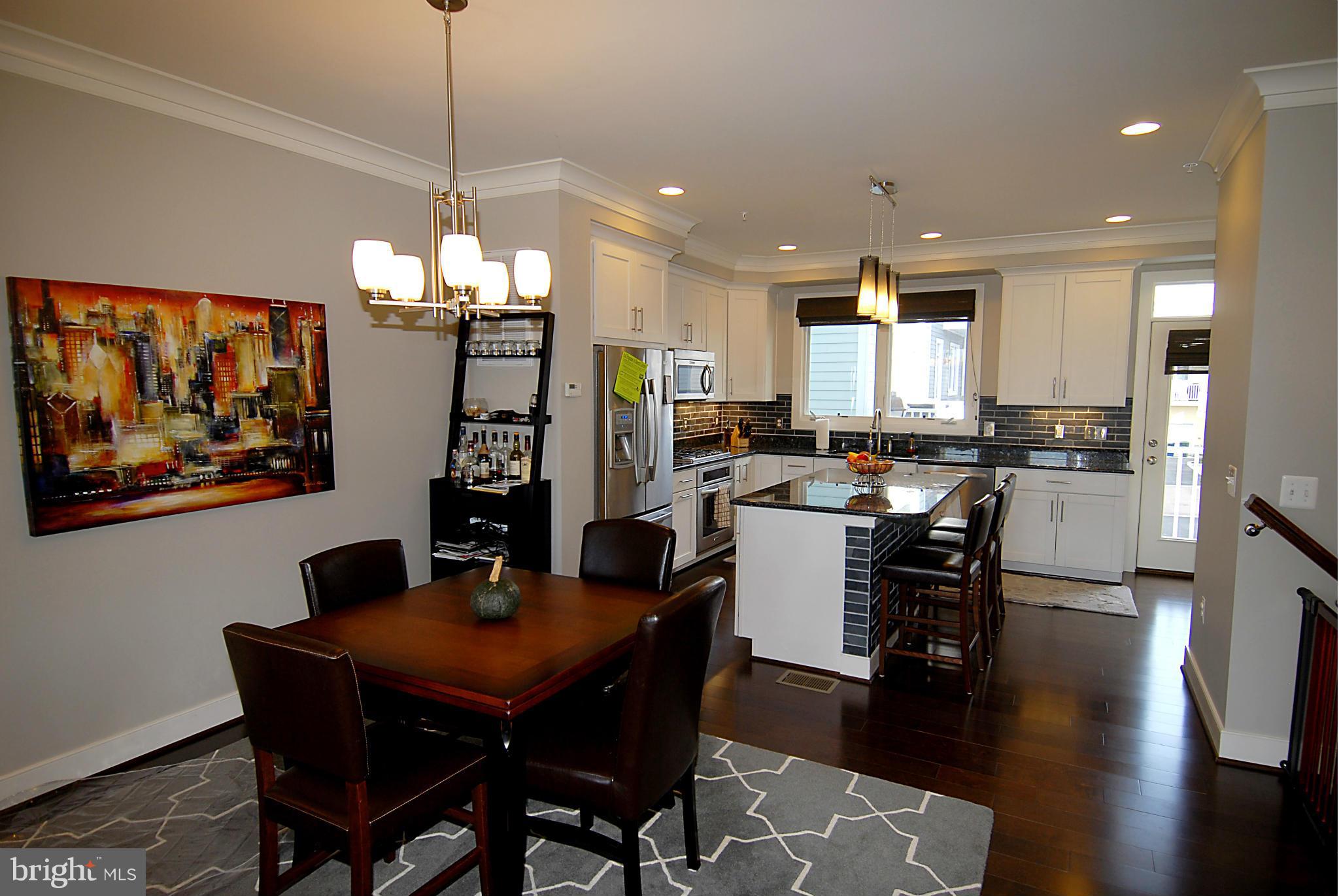 OLD TOWN COMMONS - Residential Lease