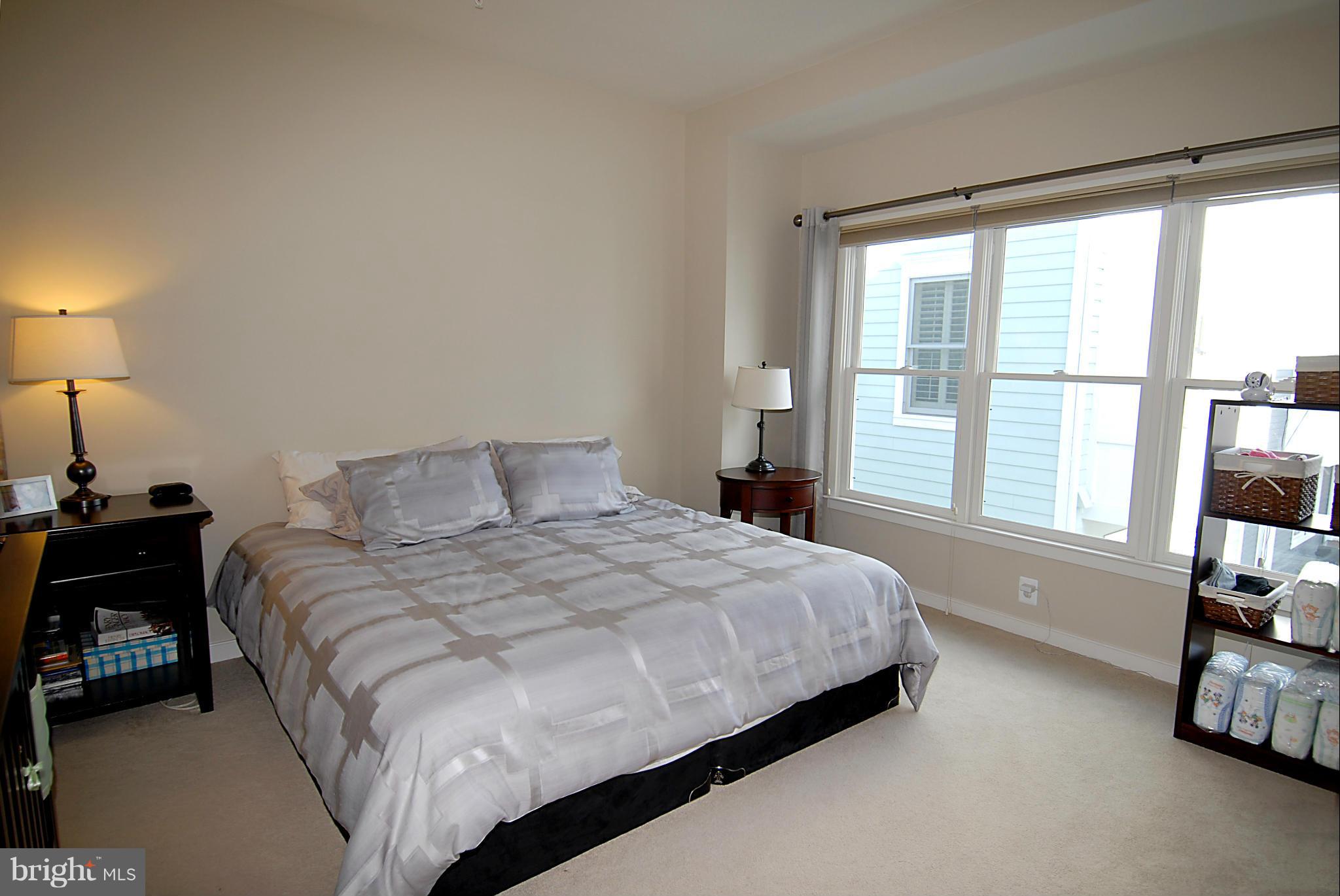 OLD TOWN COMMONS - Residential Lease