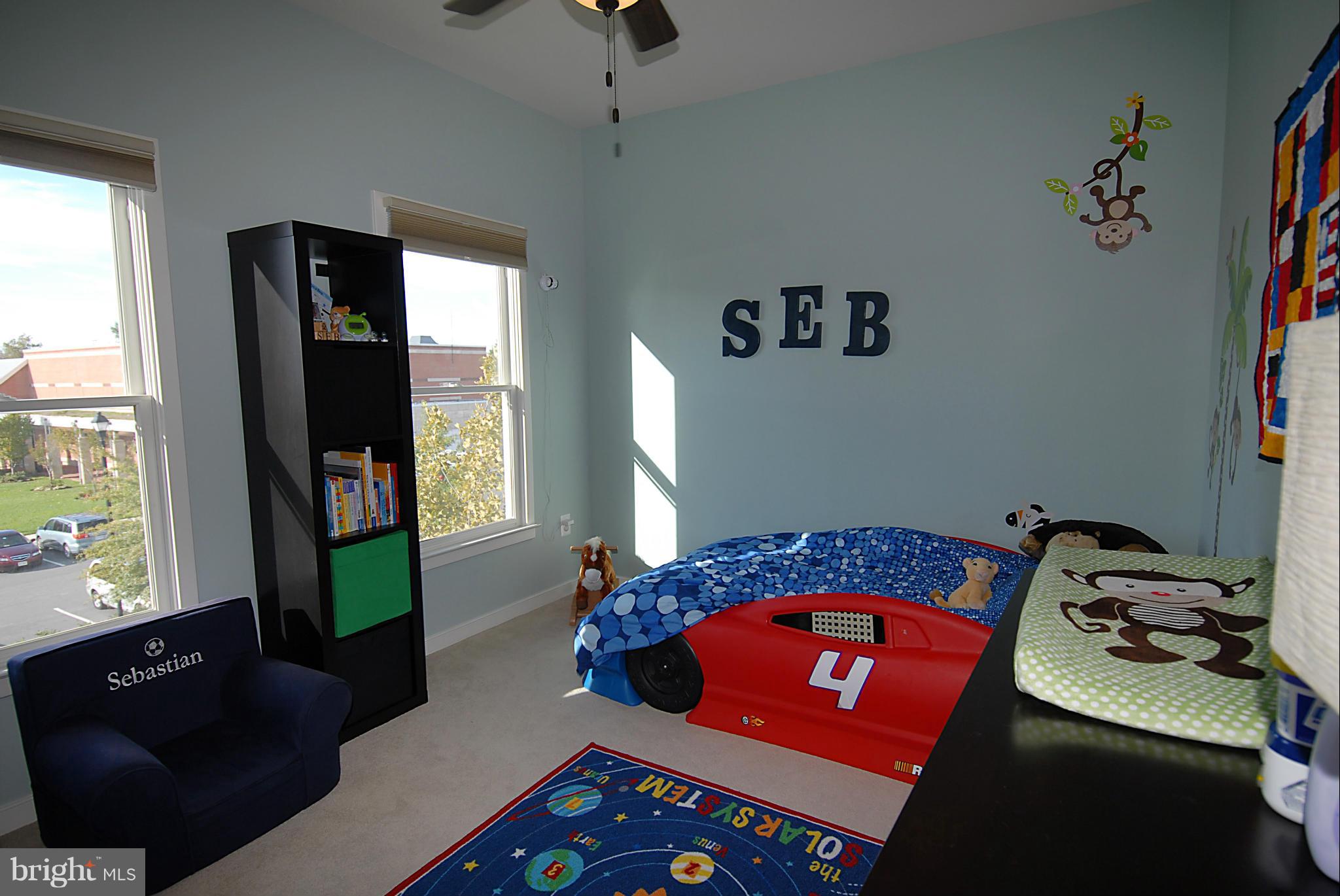 OLD TOWN COMMONS - Residential Lease