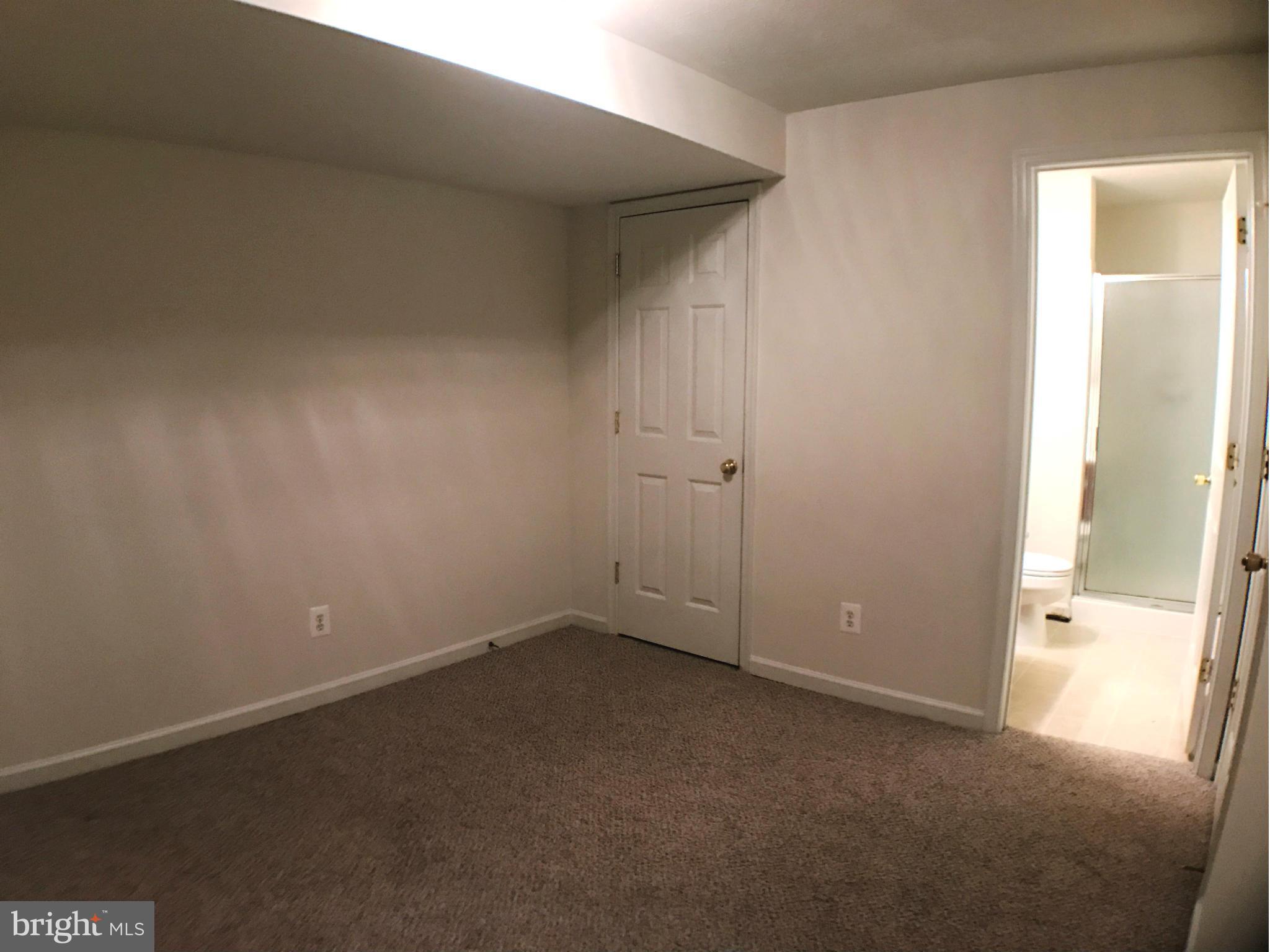 LAFAYETTE VILLAGE - Residential Lease