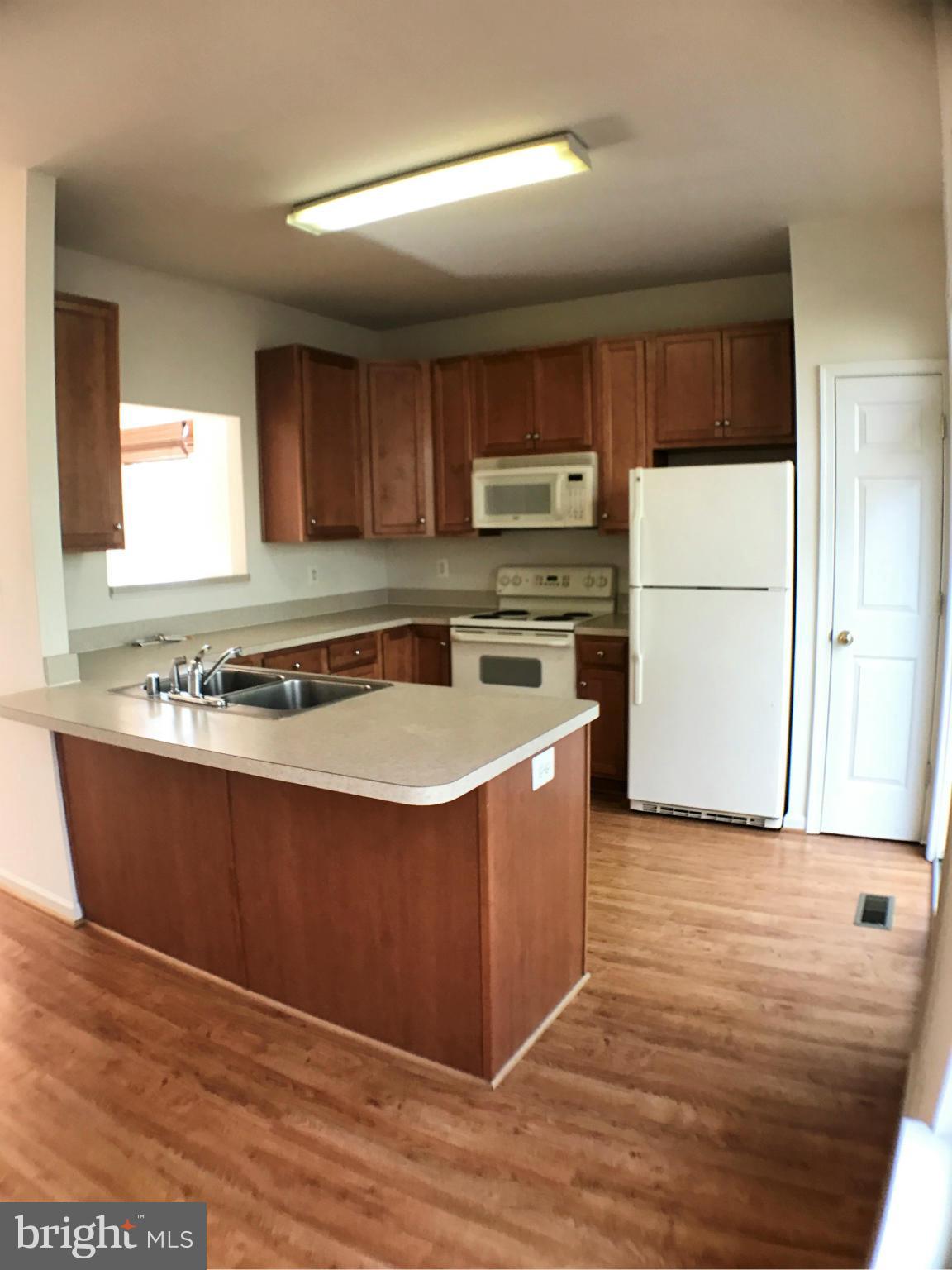 LAFAYETTE VILLAGE - Residential Lease