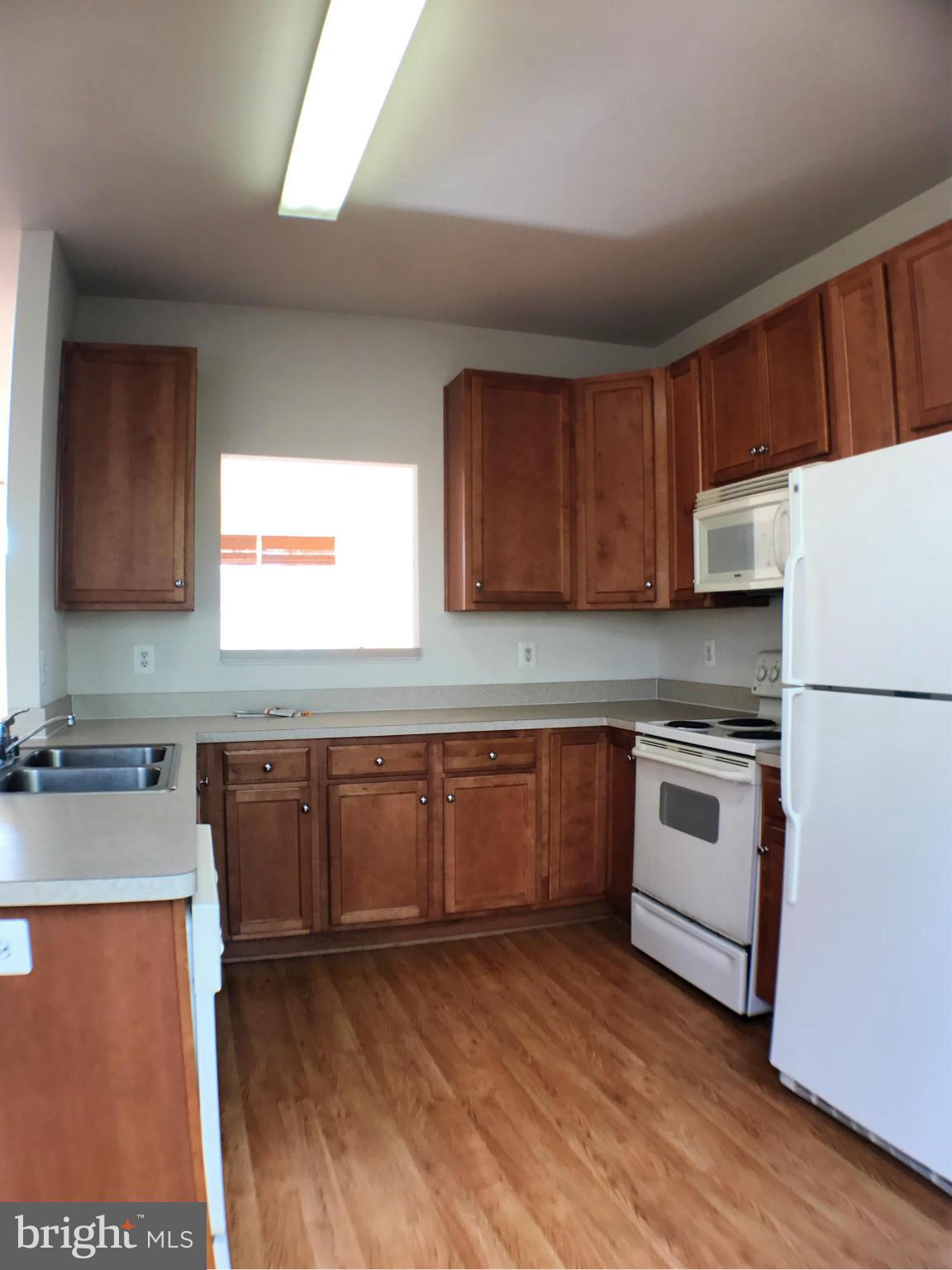 LAFAYETTE VILLAGE - Residential Lease