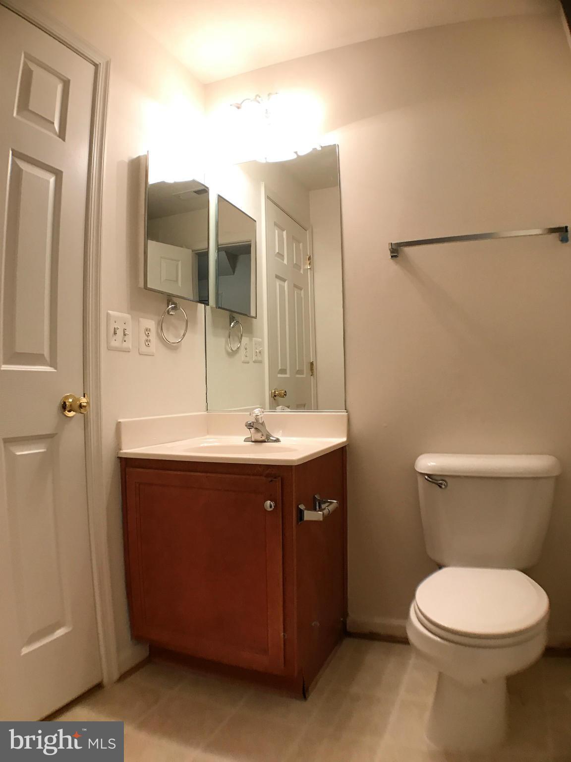 LAFAYETTE VILLAGE - Residential Lease