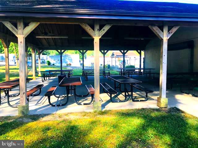 WHITE HORSE PARK I - Residential