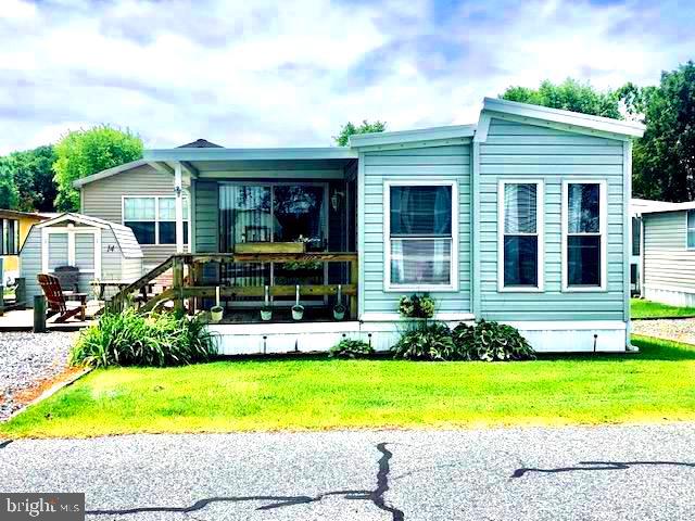 . Looking for your little beach pad with tons of amenities close to the beach? Well, here it is!! You own the land, no ground rent. 3-bedroom 1 bath beach house in great shape and ready for immediate enjoyment! . Huge outside space for cook outs, crab feasts or just relaxing with a cold beverage! This is one of the best locations in the park with the marina and waterfront less than a one-minute walk away the waterfront where you can keep your boat, crab and fish and watch the sunsets from the Gazebo!! Are you a boater or a want to be boater. White Horse Park is your place to be. Boat storage space is only $100 a year and there is a private boat ramp with trailer parking.
Get your own boat slip in the marina for just $650 a year with water and electric!! (Currently a waiting list).
This home has been well cared for and in excellent condition. Features nice sized living/kitchen area, gas stove and range, Refrigerator/freezer with Ice maker, washer and dryer, and is being sold partially furnished. There is also a nice storage shed. The White horse Park community is amenity rich featuring an outdoor community pool, playground, basketball court, community center with a covered outdoor gazebo, free loaner bike program, boat storage yard, kayak storage, a very nice marina, fish cleaning station with a crabbing and fishing Gazebo! The marina has approximately 70 slips and has a boat ramp. This is a secure community with gated entry and 24-hour security! White horse Park is in a great location, 12 minutes to Ocean City Beaches and minutes to shopping, Restaurants, Ocean Downs Casino and Assateague Island!
This is truly paradise found and the most affordable beach community in the area. Don't miss out. Schedule your private showing today!