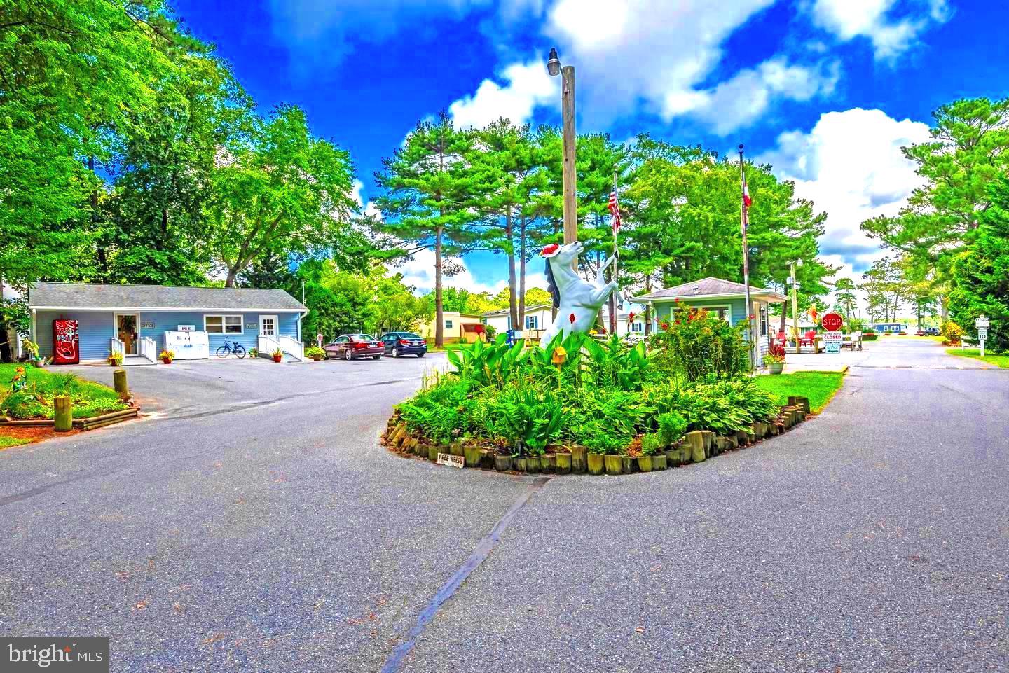 WHITE HORSE PARK I - Residential