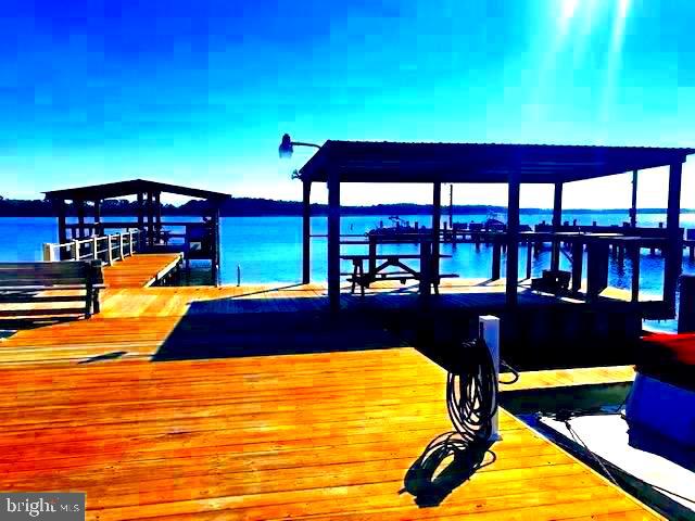 WHITE HORSE PARK I - Residential